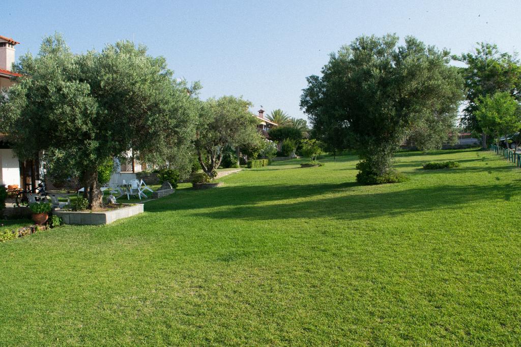 Mikiverna Houses By Miltiadis Kalyves Polygyrou Dış mekan fotoğraf