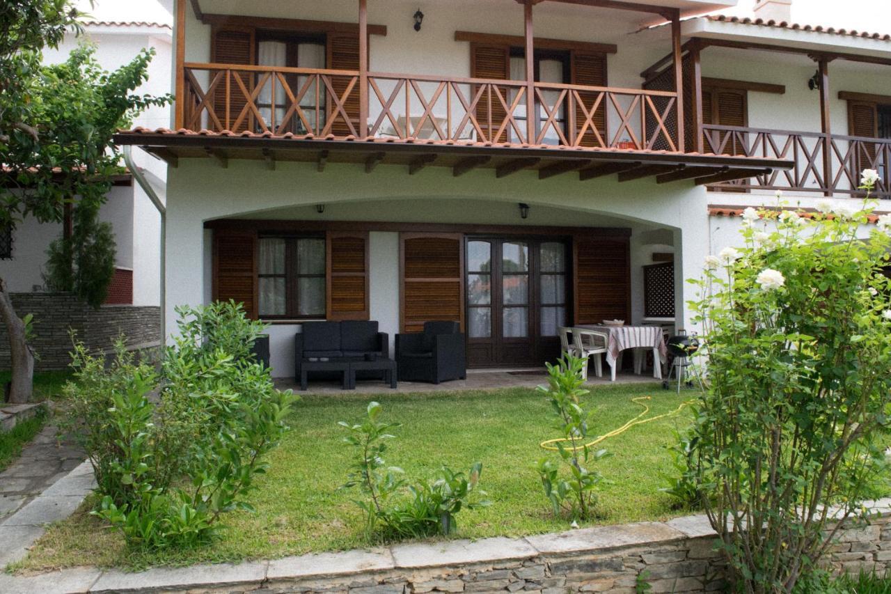Mikiverna Houses By Miltiadis Kalyves Polygyrou Oda fotoğraf